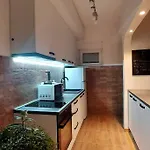 아파트 Lijepo Ureden Stan U Centru Grada
