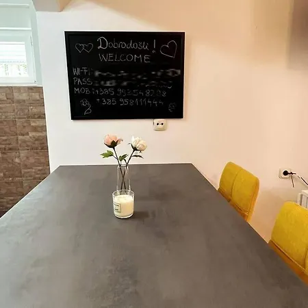 Stipe - Lijepo Ureden Stan U Centru Grada Apartament