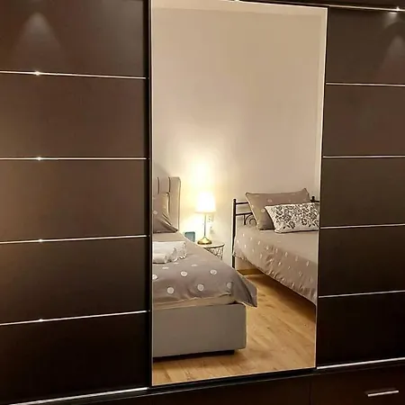 Apartament Stipe - Lijepo Ureden Stan U Centru Grada Knin
