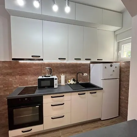 Apartment Lijepo Ureden Stan U Centru Grada *
