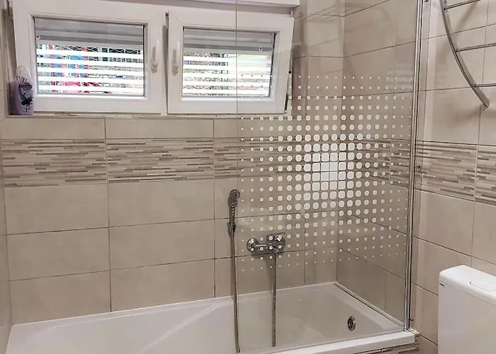 Lijepo Ureden Stan U Centru Grada Apartmán *