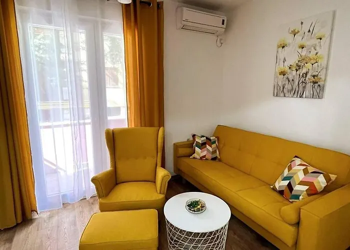 Lijepo Ureden Stan U Centru Grada Apartmán Knin