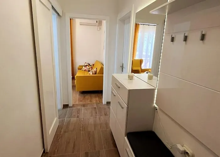 Lijepo Ureden Stan U Centru Grada Apartmán